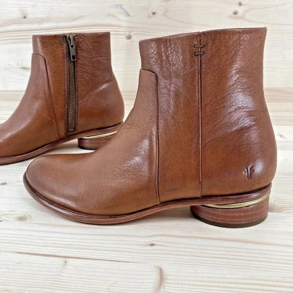 FRYE Womens Boots Button Short Ankle Cognac Side Zip Size 9.5B Frye F974 Heel Cognac Brown Hardness Side Zip Short Boots  main image 4